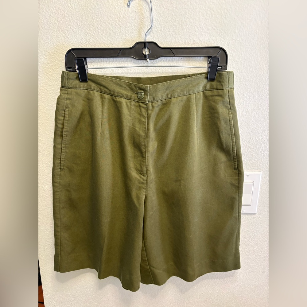 Liz Claiborne Olive Green Women’s Shorts